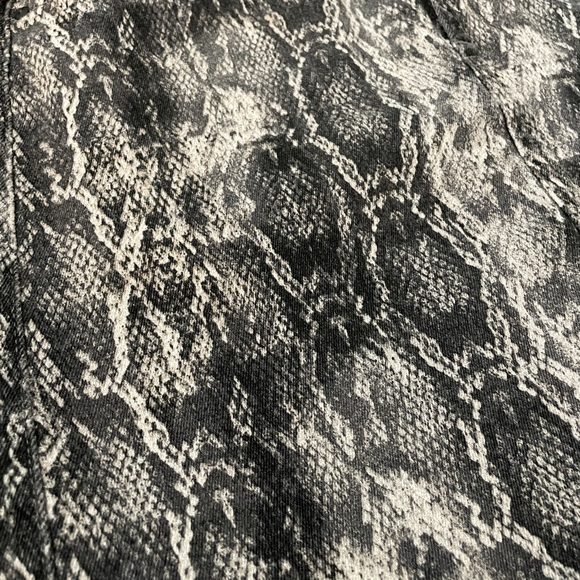 Zara Snakeskin Denim Skirt Size S - Picture 2 of 3